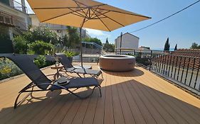 Paradiso Apartment With Private Jacuzzi And Terrace